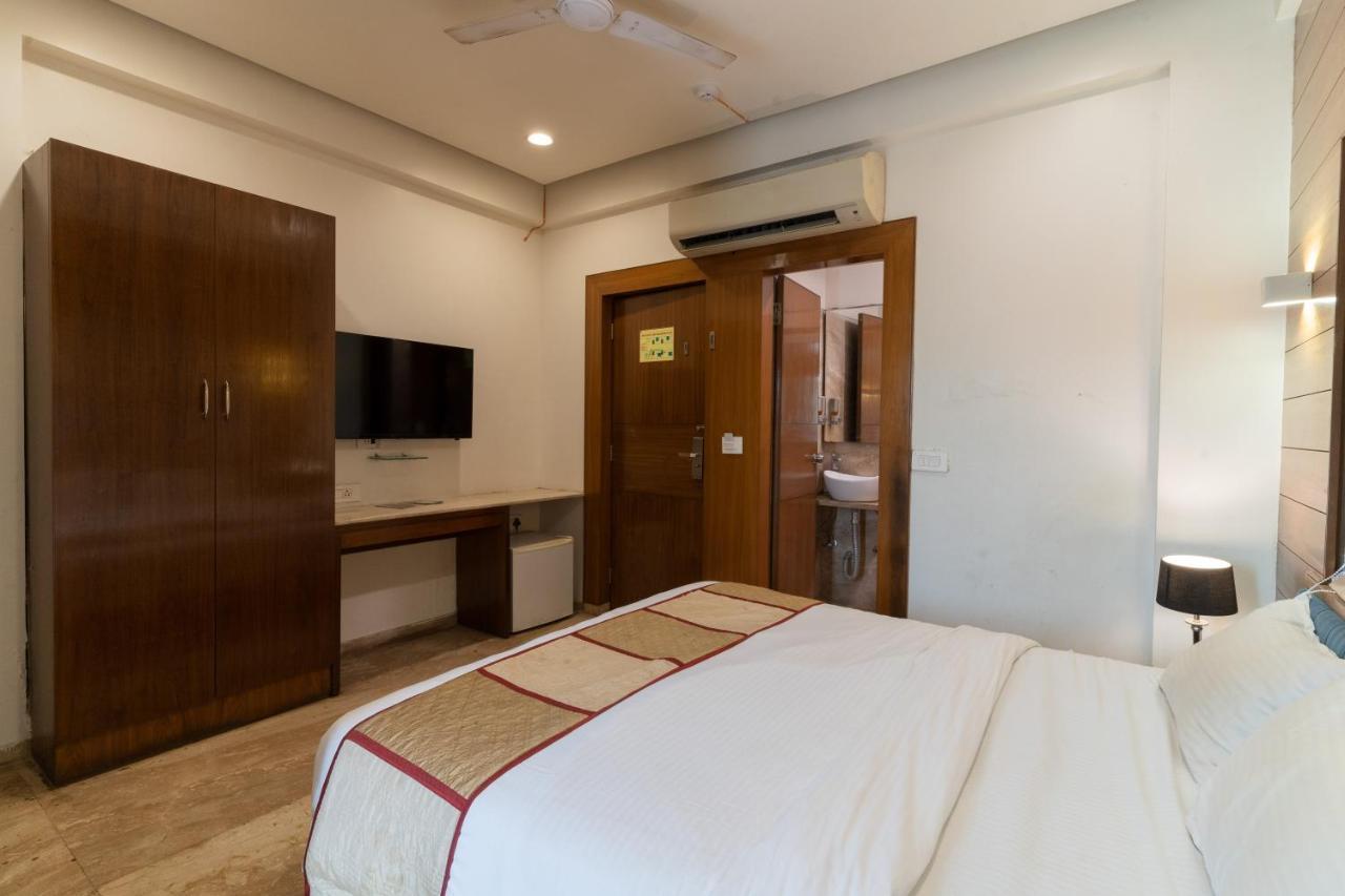 Hotel Kyra Airport アーメダバード エクステリア 写真